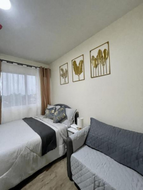 Fullerton Suites